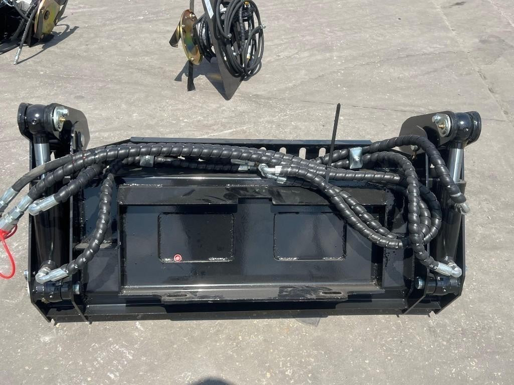UNUSED 2025 GIYI 4-IN-1 BUCKET ATTACHMENT MODEL GY-XKH39F MINI SKID STEER 39"