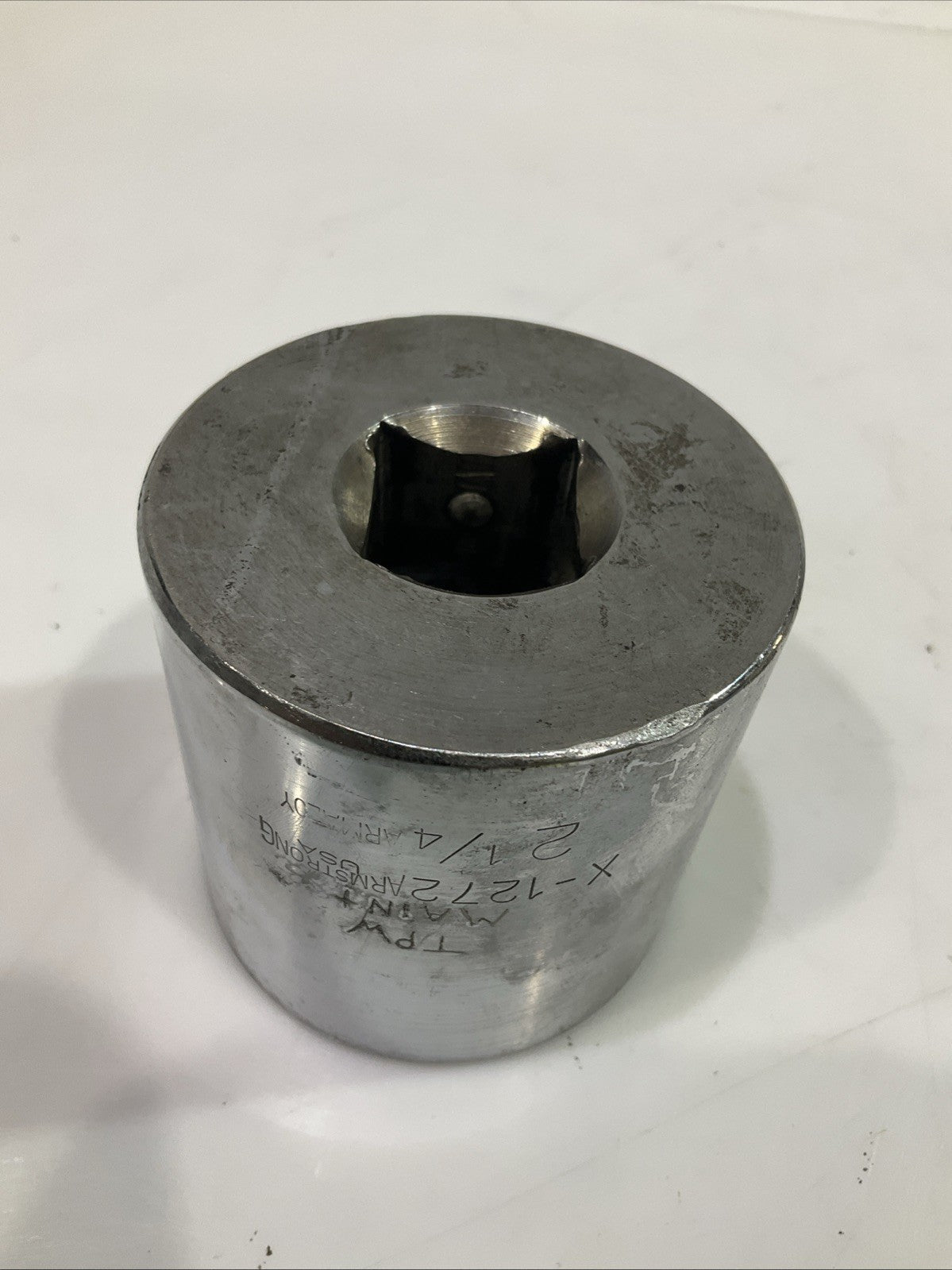 ARMSTRONG X-1272 DRIVE 2 1/4 ARMALOY STANDARD SOCKET Y2M