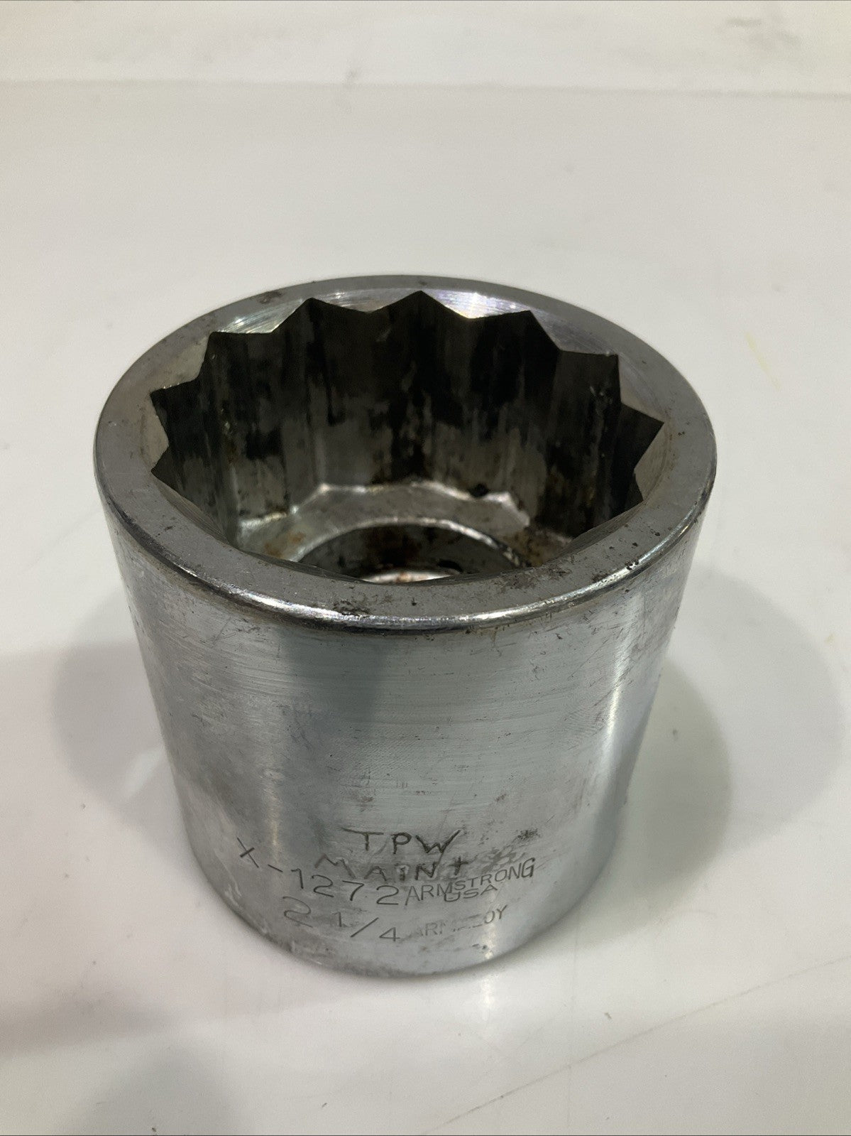 ARMSTRONG X-1272 DRIVE 2 1/4 ARMALOY STANDARD SOCKET Y2M