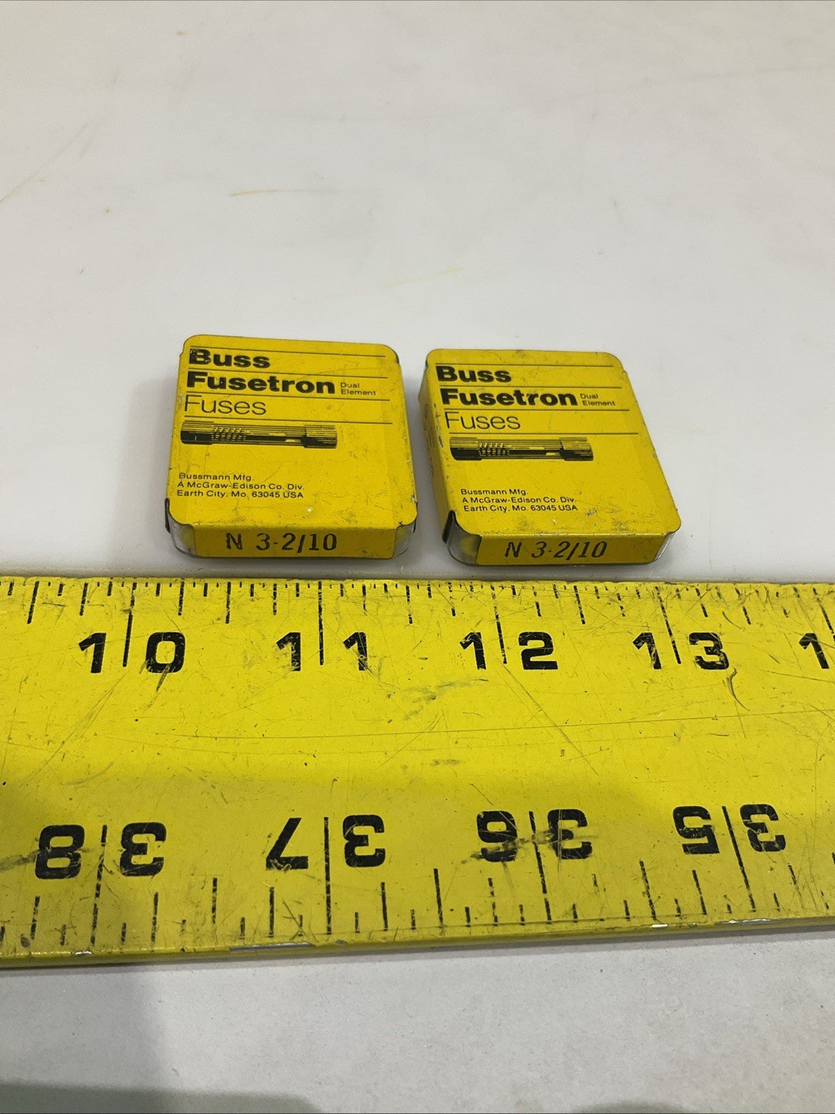 BUSSFUSETRON N3.2/10 TIME DELAY CYLINDRICAL FUSE LOT OF 10 Z2M