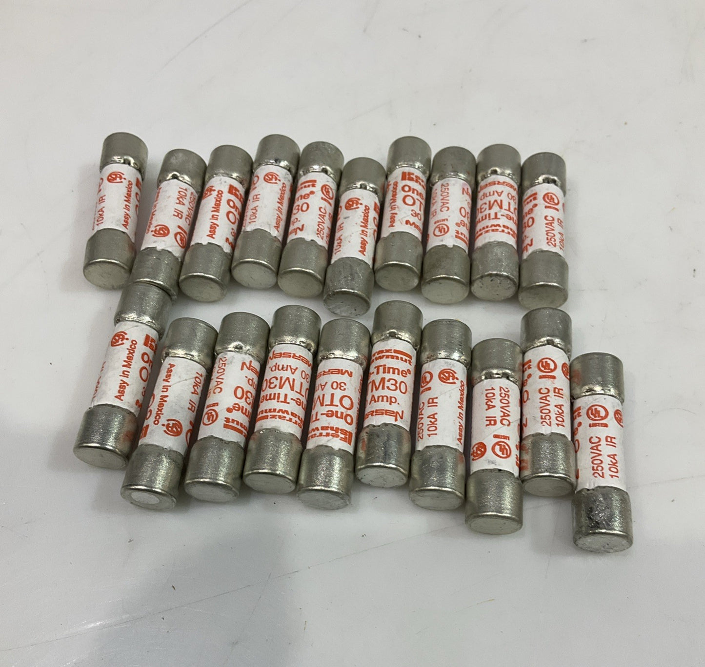 MERSEN- FERRAZ SHAWMUT OTM30 MIDGET FAST ACTING FUSE 30AMP LOT OF 20 Z2M