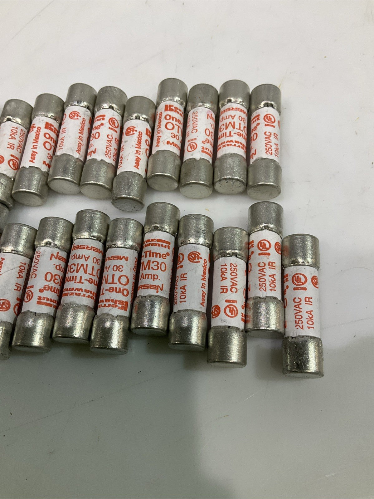MERSEN- FERRAZ SHAWMUT OTM30 MIDGET FAST ACTING FUSE 30AMP LOT OF 20 Z2M