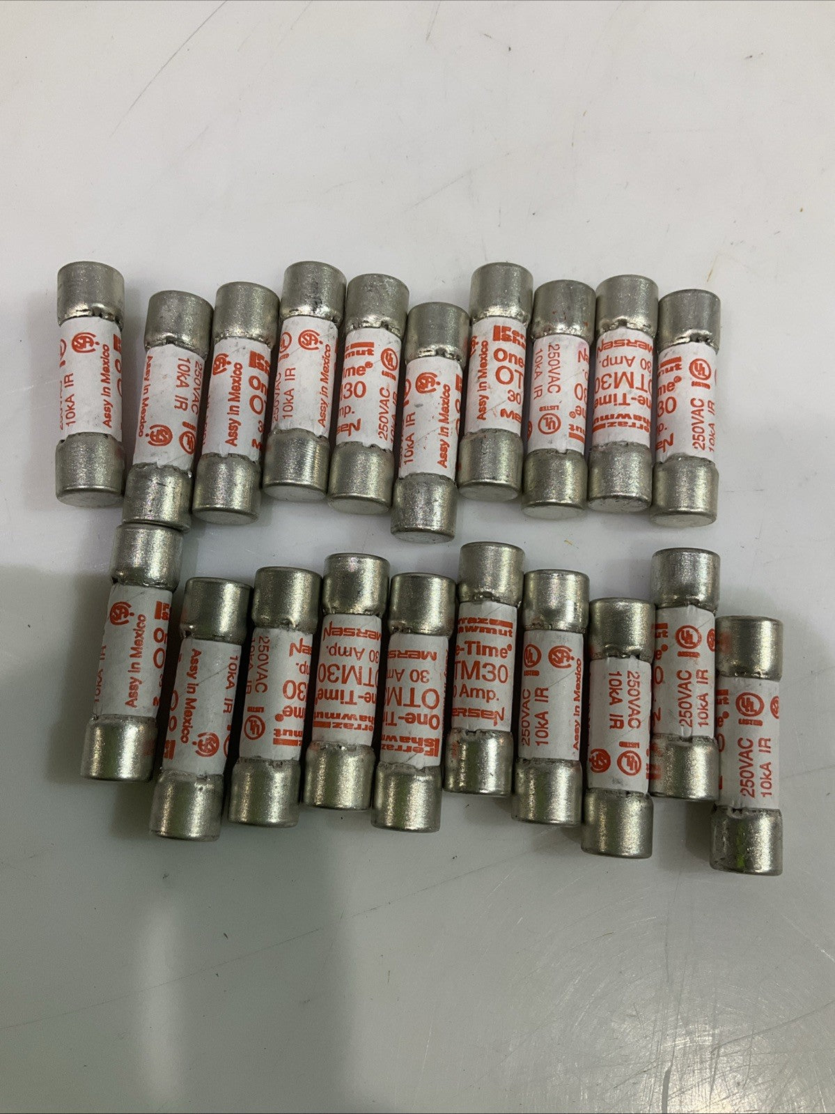 MERSEN- FERRAZ SHAWMUT OTM30 MIDGET FAST ACTING FUSE 30AMP LOT OF 20 Z2M