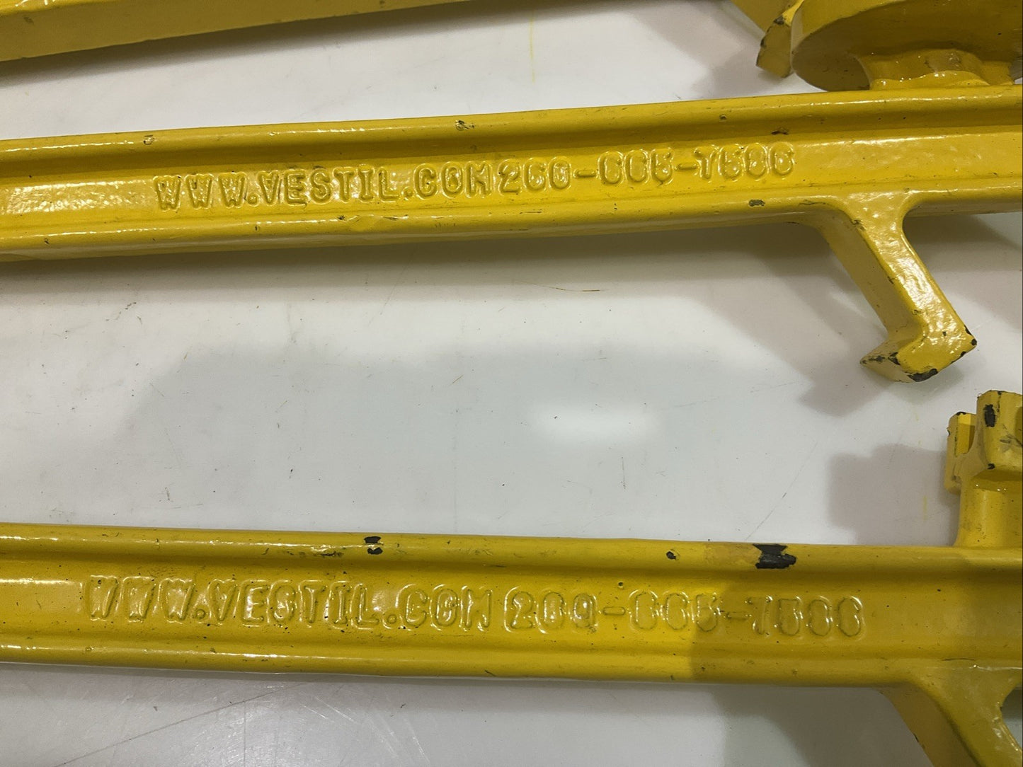 VESTIL PDL-800-M MULTI-PURPOSE OVERHEAD DRUMP LIFTERS/WRENCHES ZET OF 3 Z2M