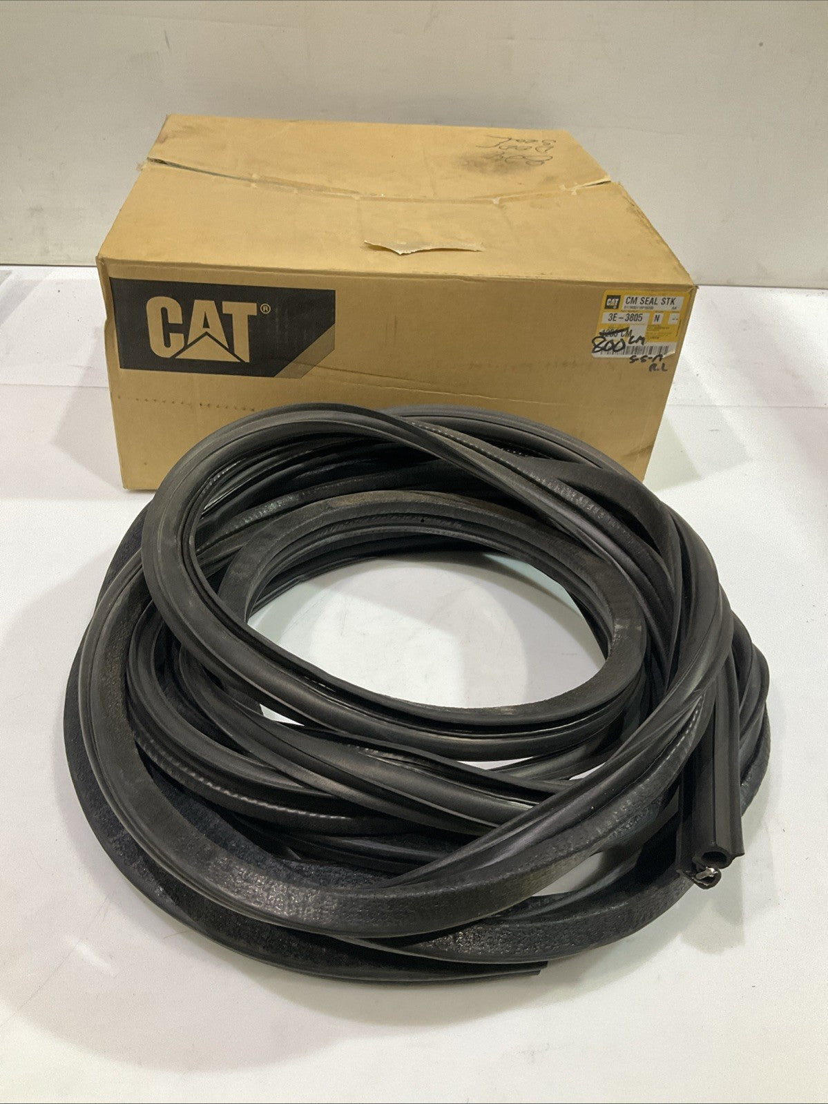 CAT-CATERPILLAR 3E-3805 N CAB DOOR BULK SEAL Y2M