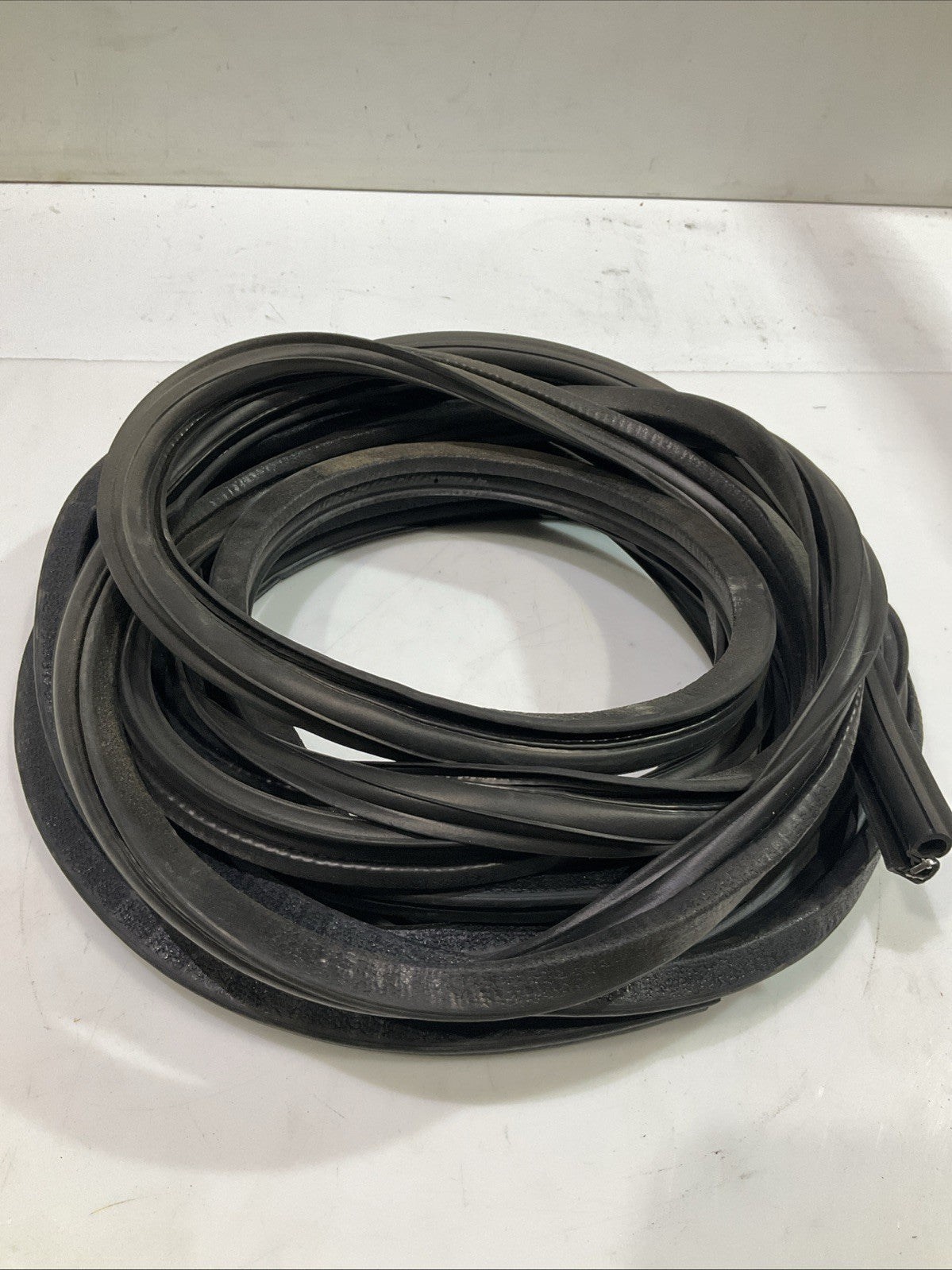 CAT-CATERPILLAR 3E-3805 N CAB DOOR BULK SEAL Y2M