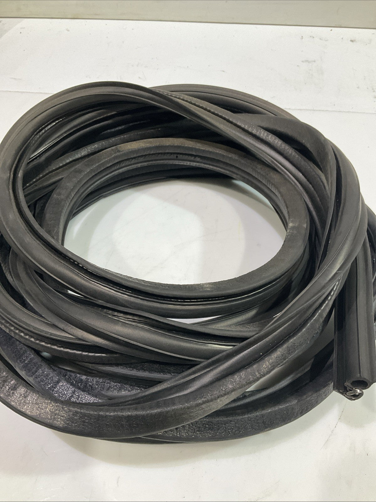 CAT-CATERPILLAR 3E-3805 N CAB DOOR BULK SEAL Y2M