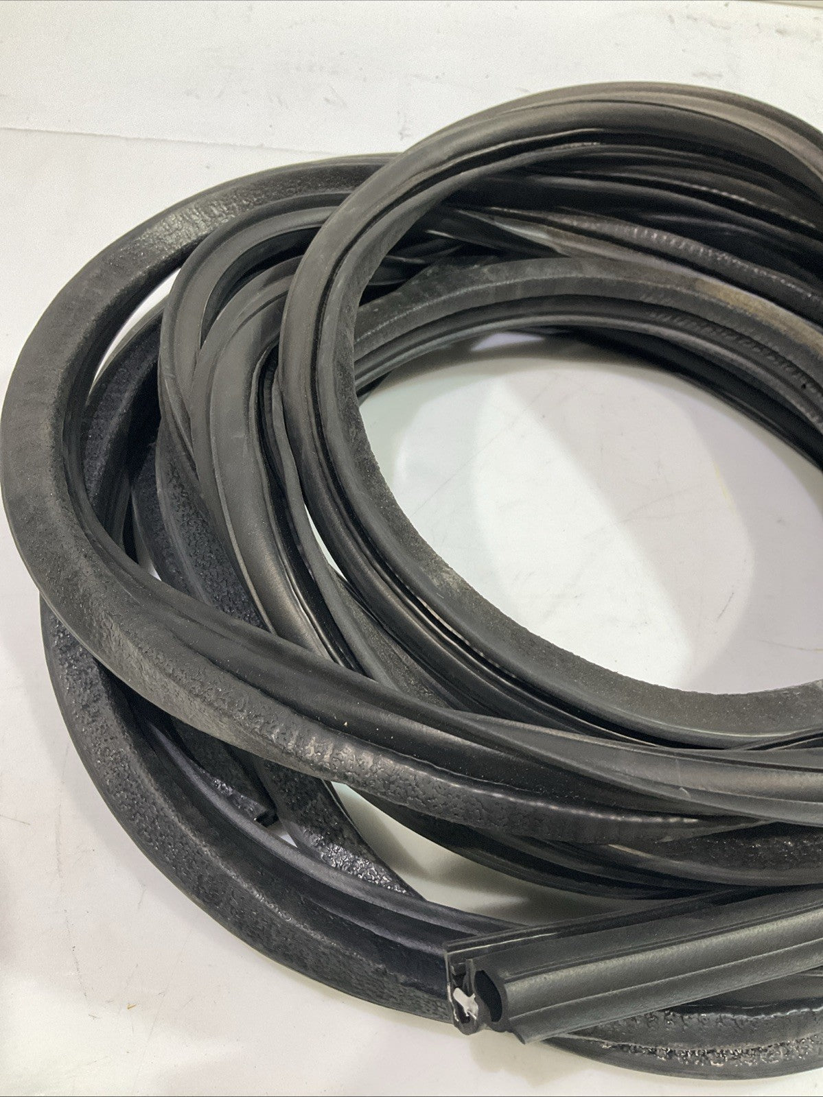 CAT-CATERPILLAR 3E-3805 N CAB DOOR BULK SEAL Y2M