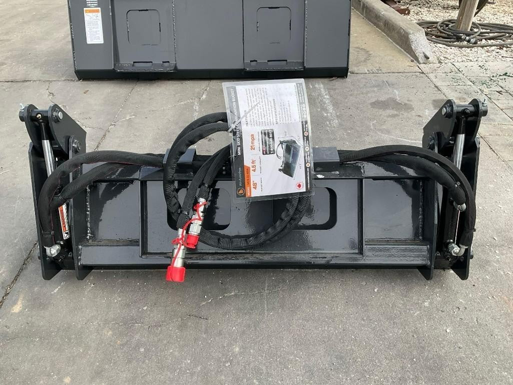 UNUSED 2025 WOLVERINE MCB-11-48W MINI COMBINATION SKID STEER BUCKET ATTACHMENT
