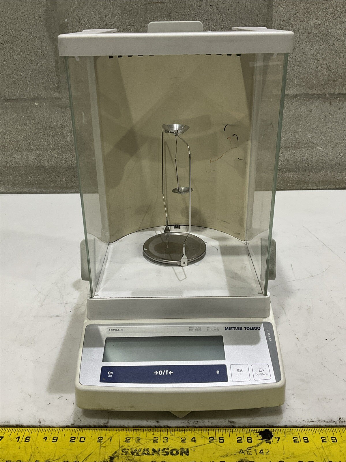 METTLER TOLEDO AB204-S ANALYTICAL BALANCE 8-14.5V 50/60HZ 11.6.18.415.184-0 373