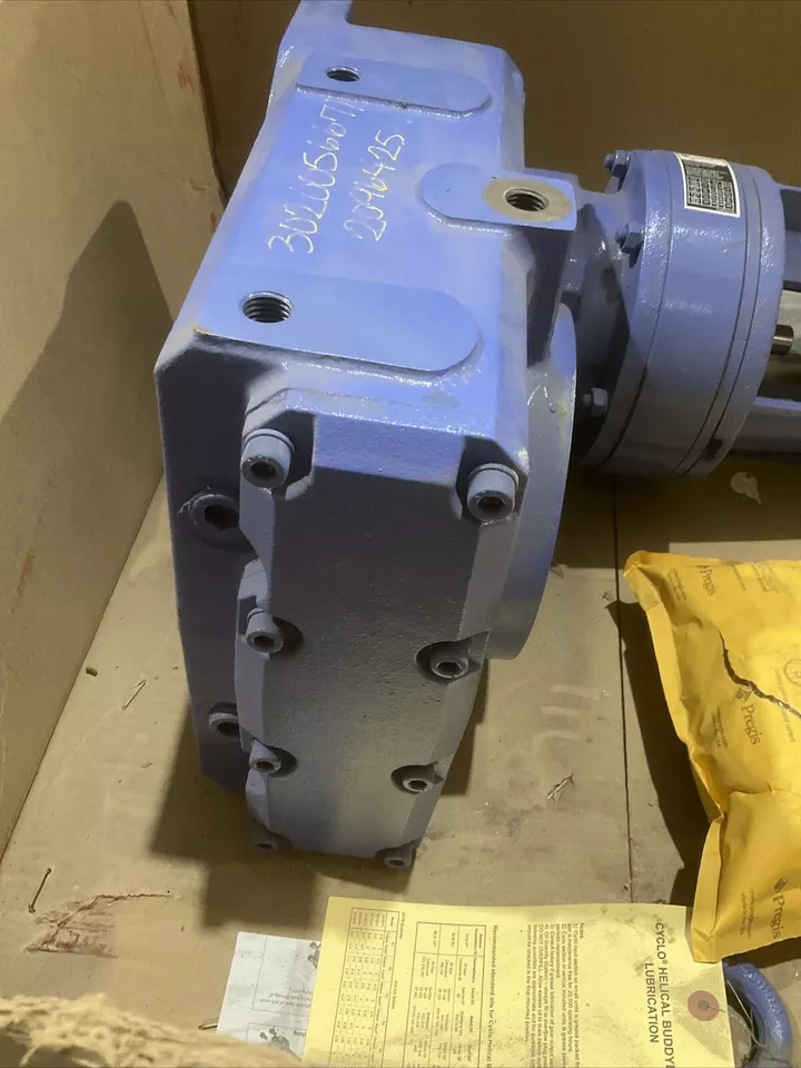 SUMITOMO EHYJS-C6140Y-Y1-39 PA200775 GEARBOX MOTOR 1750 RPM 17.4 HP 39 RATIO