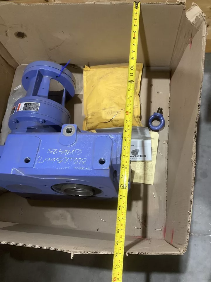 SUMITOMO EHYJS-C6140Y-Y1-39 PA200775 GEARBOX MOTOR 1750 RPM 17.4 HP 39 RATIO