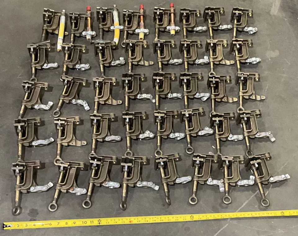 ( 40 ) NESCO/CHANCE GROUNDING CLAMP