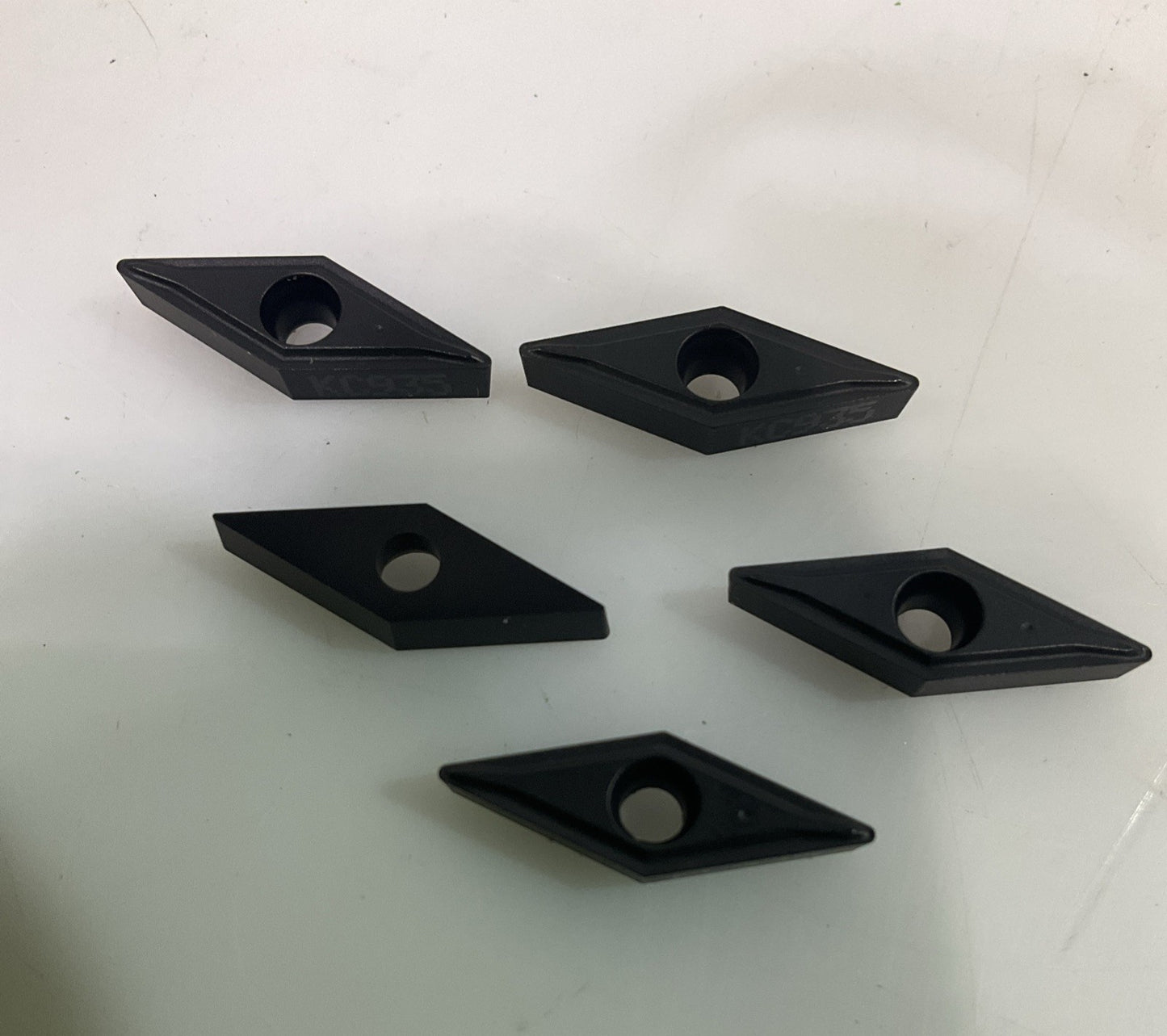 KENNAMETAL VBMT221LF KC935 CARBIDE INSERT LOT OF 20 Y2M