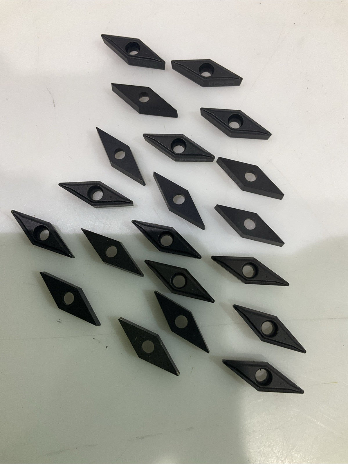 KENNAMETAL VBMT221LF KC935 CARBIDE INSERT LOT OF 20 Y2M