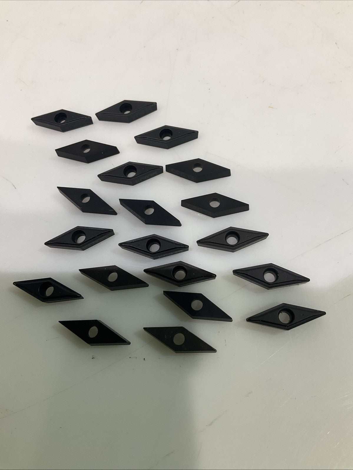 KENNAMETAL VBMT221LF KC935 CARBIDE INSERT LOT OF 20 Y2M
