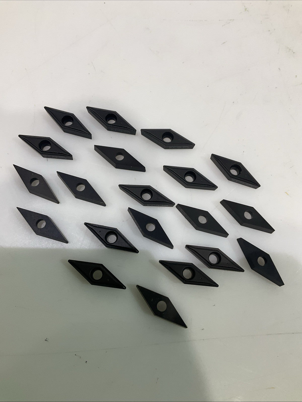 KENNAMETAL VBMT221LF KC935 CARBIDE INSERT LOT OF 20 Y2M