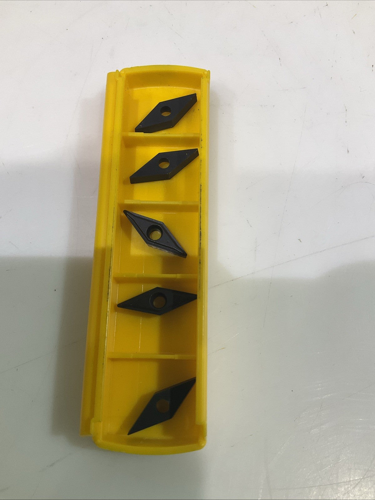 KENNAMETAL VBMT221LF KC935 CARBIDE INSERT LOT OF 20 Y2M
