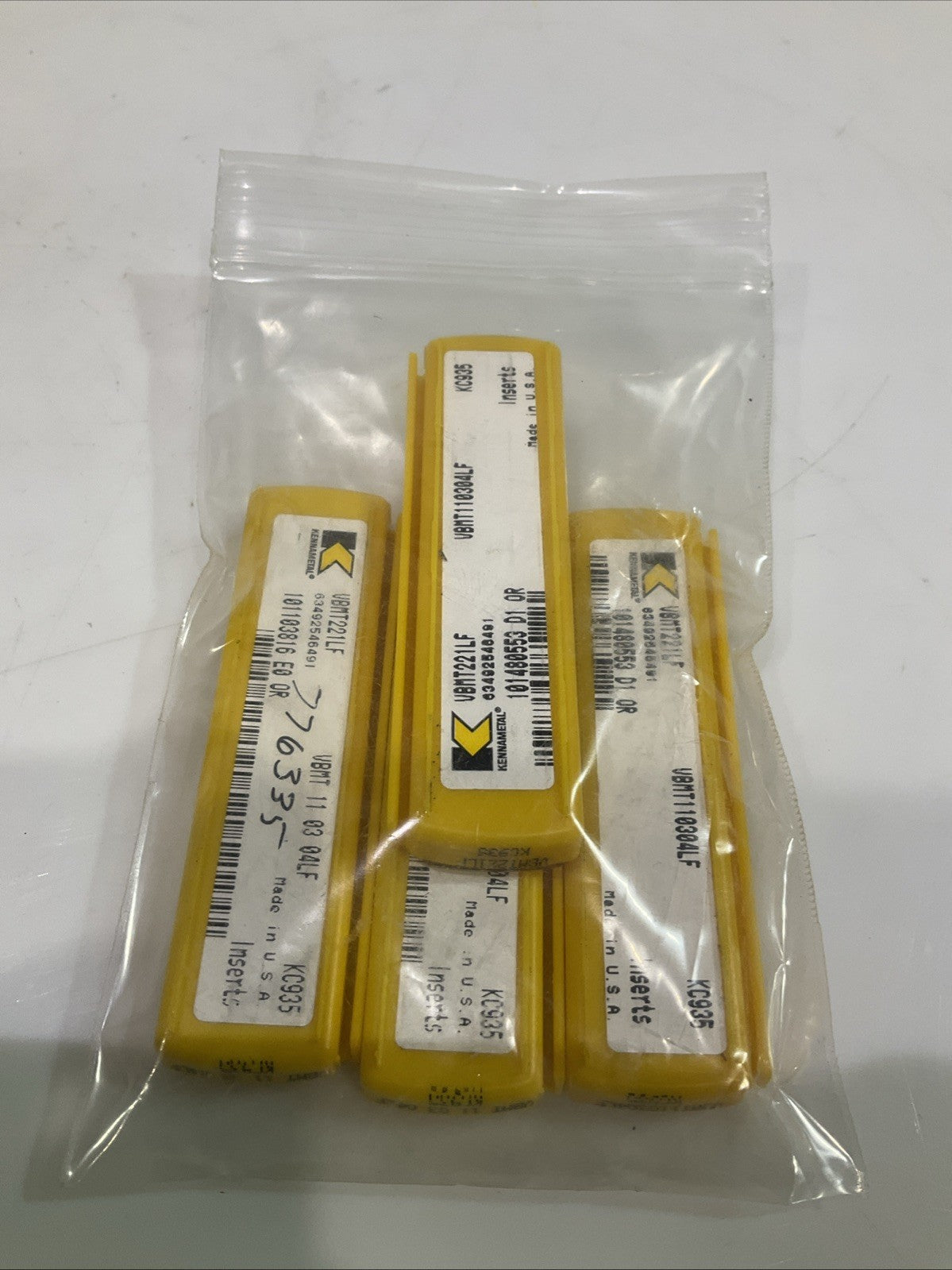 KENNAMETAL VBMT221LF KC935 CARBIDE INSERT LOT OF 20 Y2M