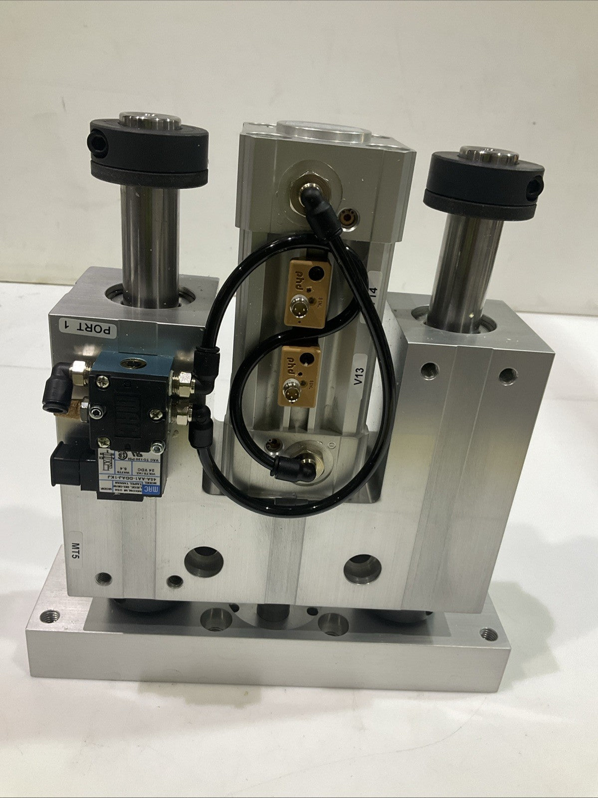 PHD ML305559-REV-D 45A-AA1-DDAJ-1KJ 07897973-03 PNEUMATIC CYLINDER SLIDER Y2M