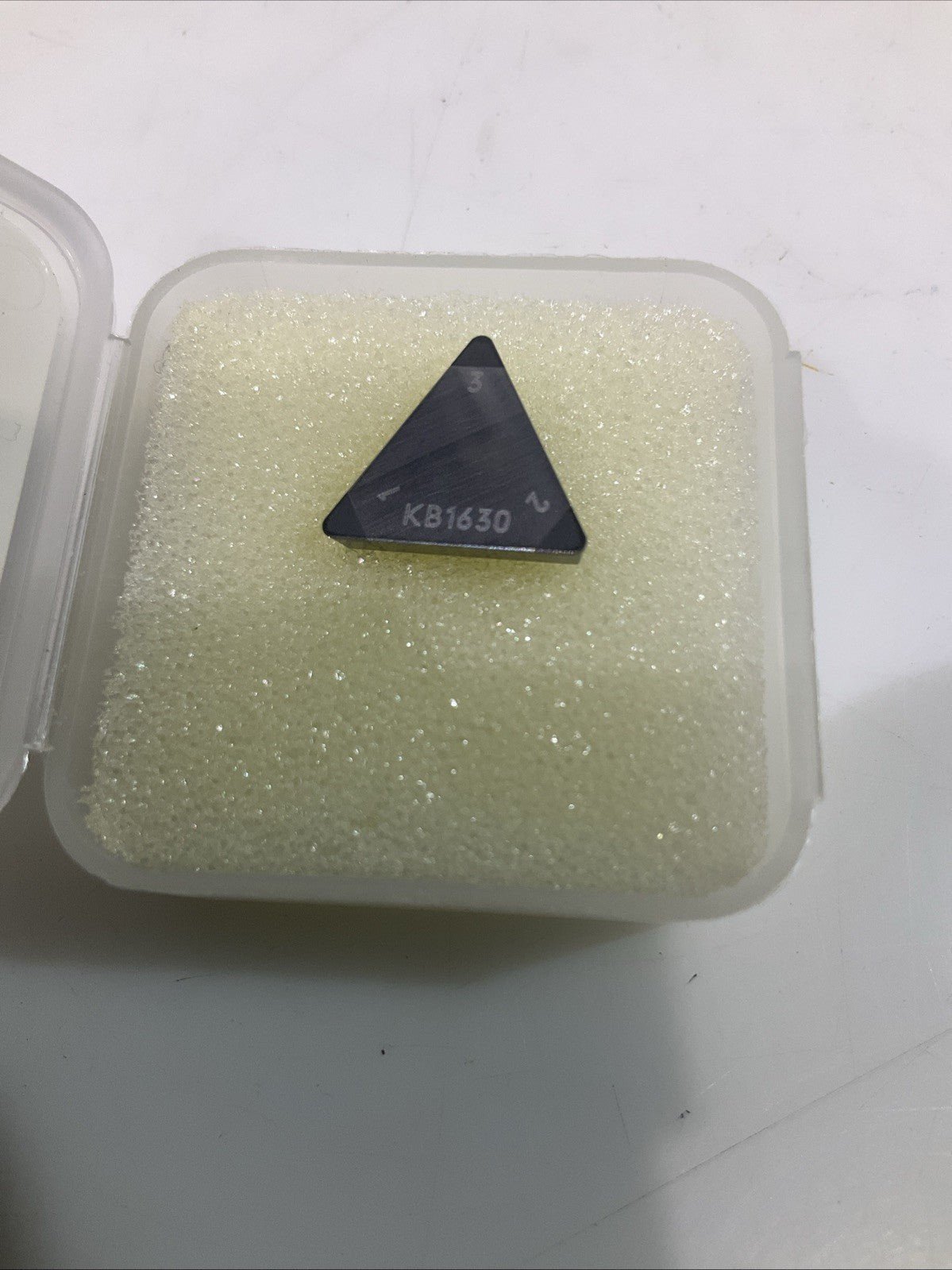 KENNAMETAL TPG322S0415MT KB1630 PCBN TURNING INSERT LOT OF 2 Y2M