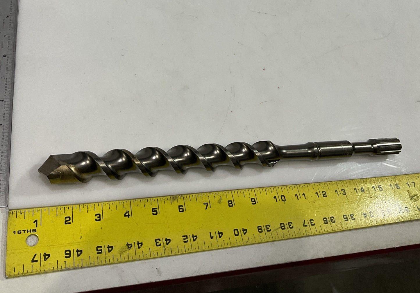 MILWAUKEE 48-20-4112 ROTARY HAMMER DRILL BIT Y2M