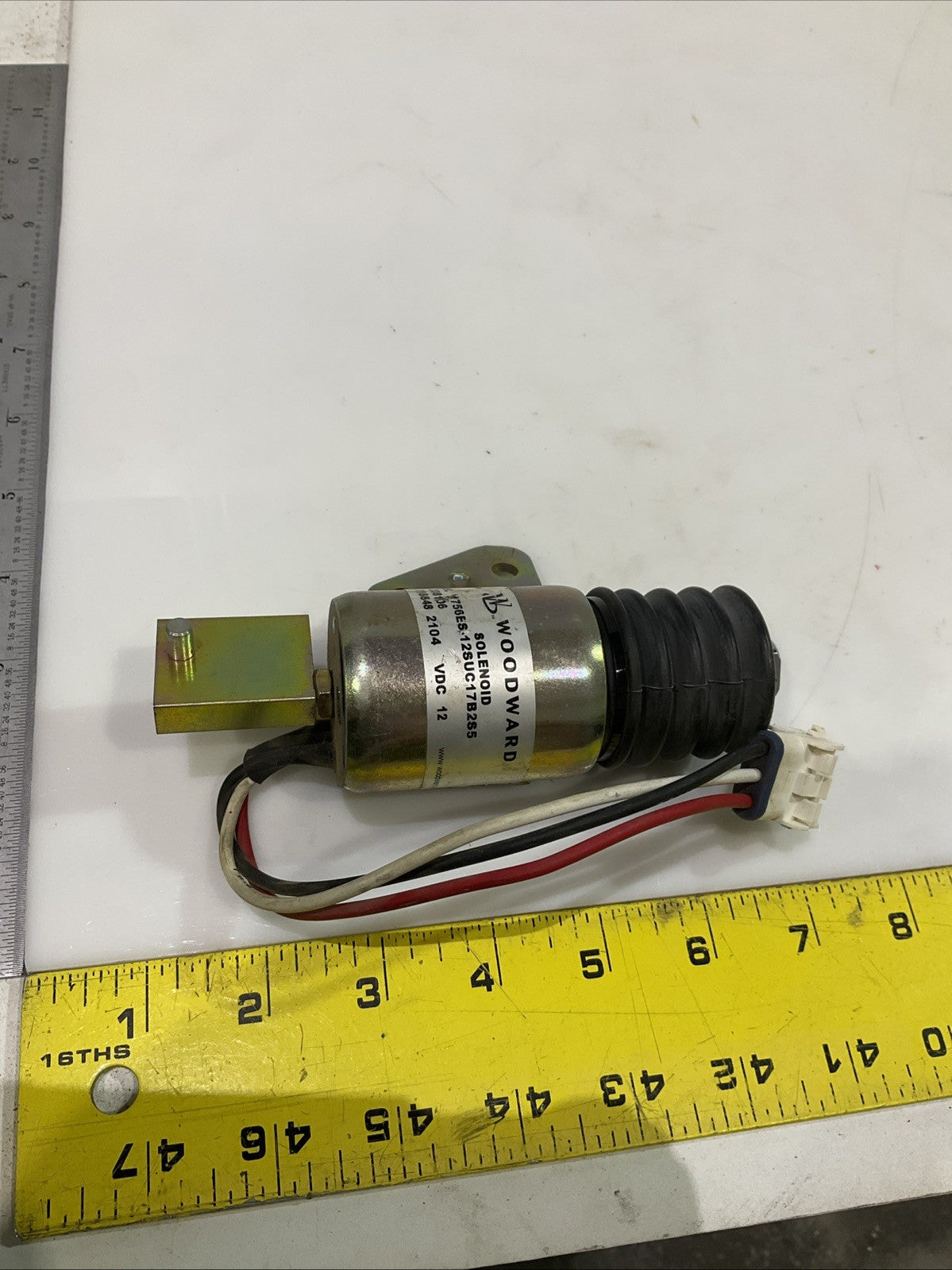 WOODWARD 208106 FUEL STOP SOLENOID VALVE VDC 12 Y2M
