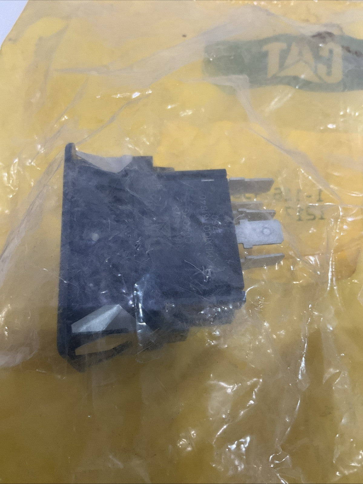 CAT-CATERPILLAR 116-4503 TERMINAL BLADE ILLUMINATED BASIC SWITCH QTY 2 Y2M