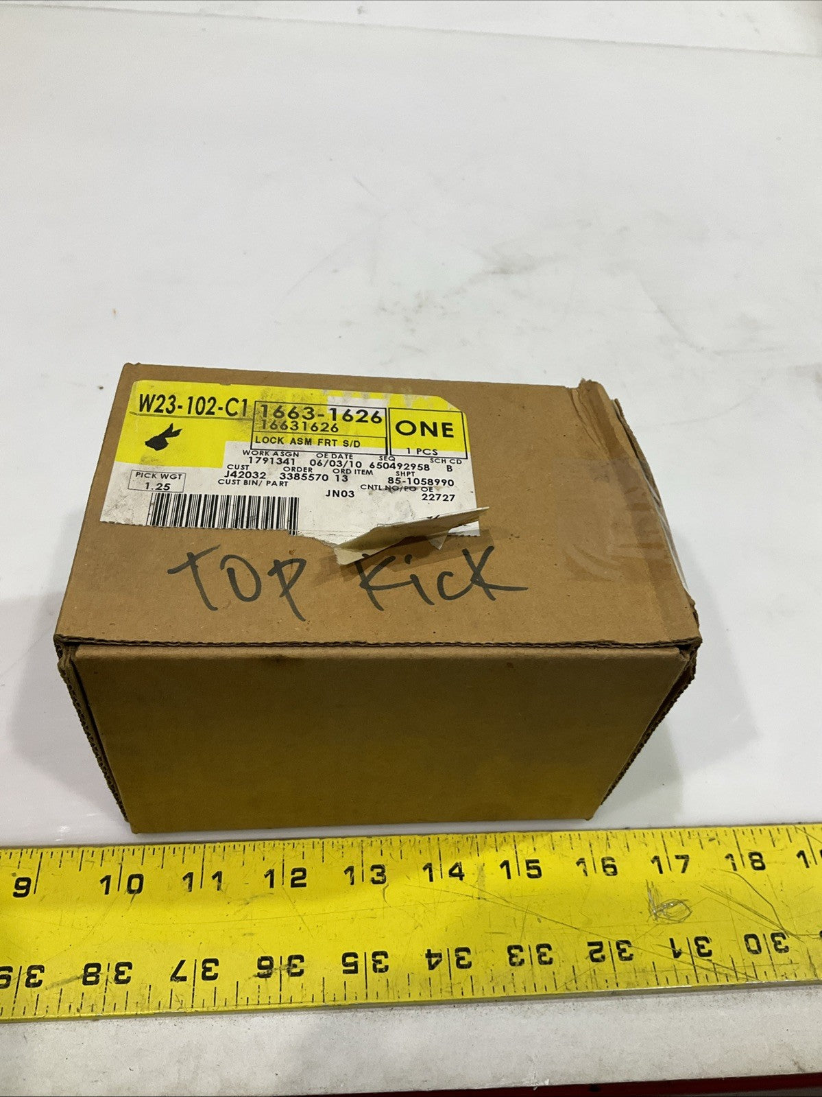 GM-GENUINE 1663-1626 FRONT RIGHT SIDE DOOR LOCK LATCH ASSEMBLY Y2M