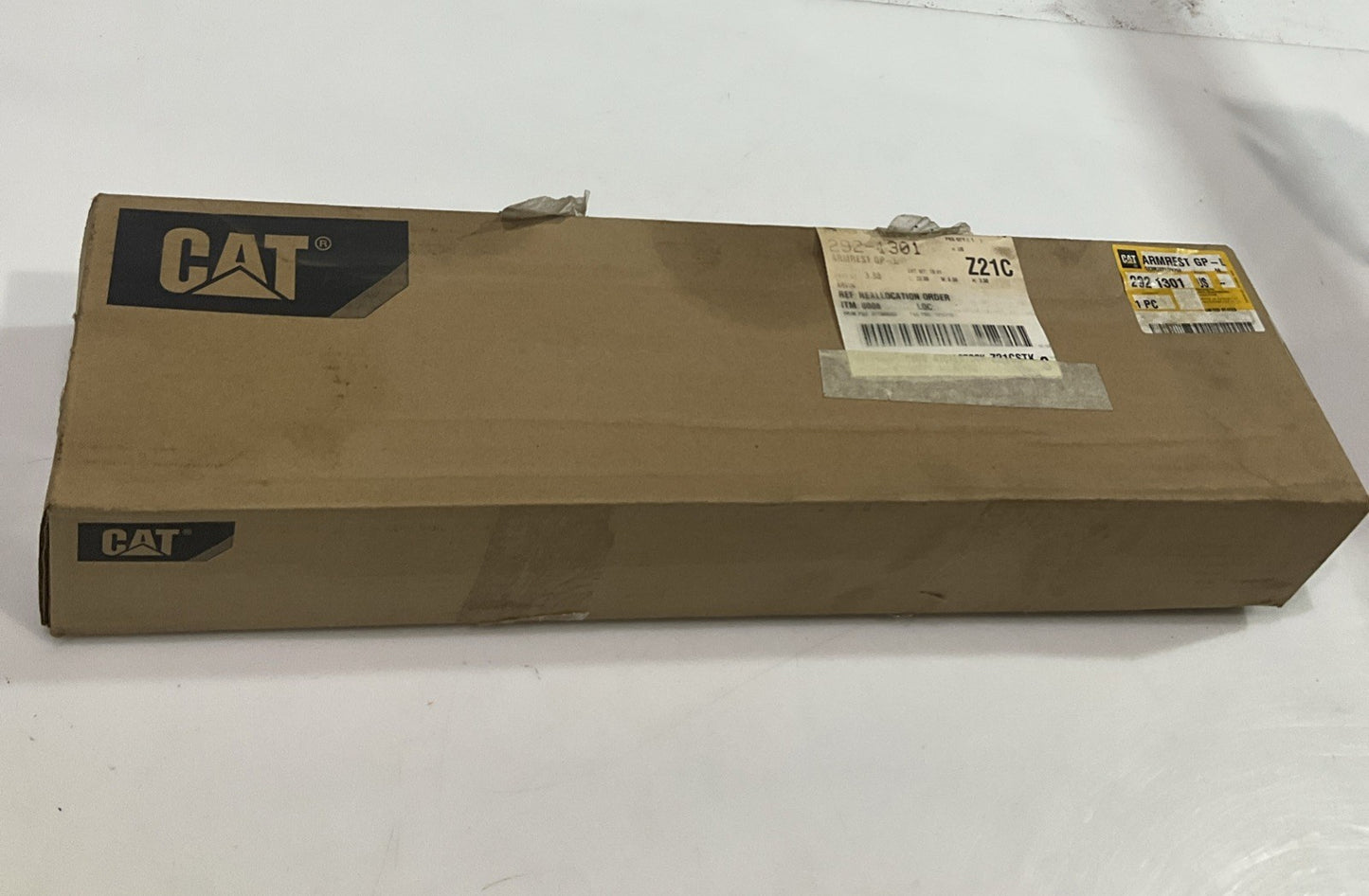 CAT-CATERPILLAR 292-1301 ARMREST ASSEMBLY LH Y2M