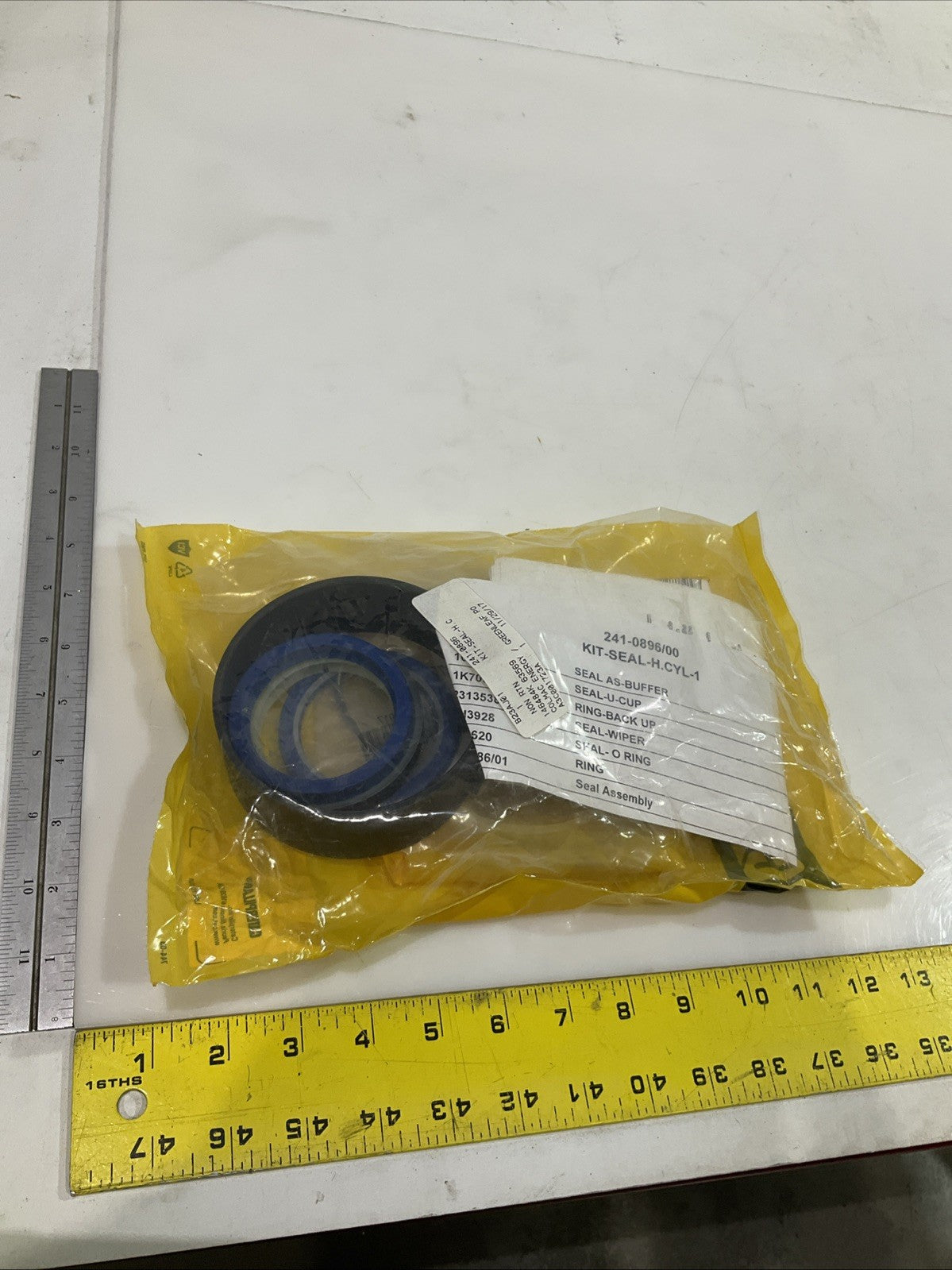 CAT-CATERPILLAR 241-0896 HYDRAULIC CYLINDER SEAL KIT STANDARD SIZE Y2M