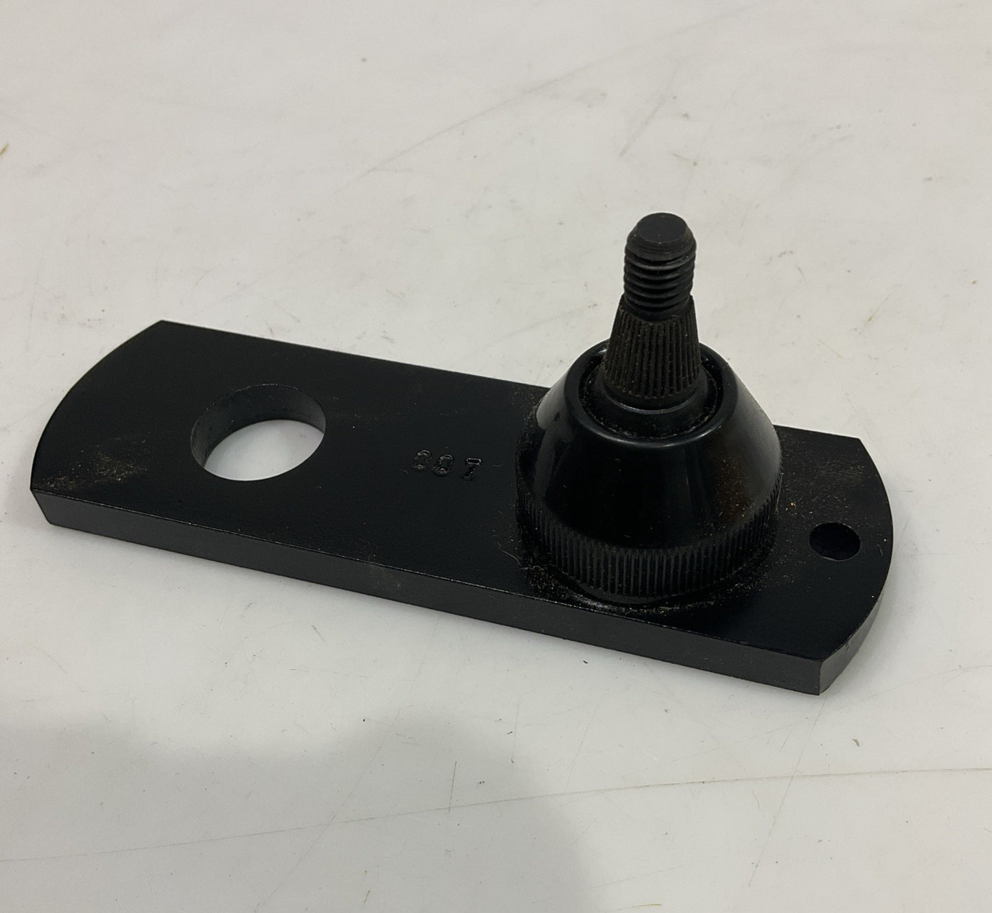 CAT - CATERPILLAR 101-0742 WINDSHIELD WIPER PIVOT Y2M
