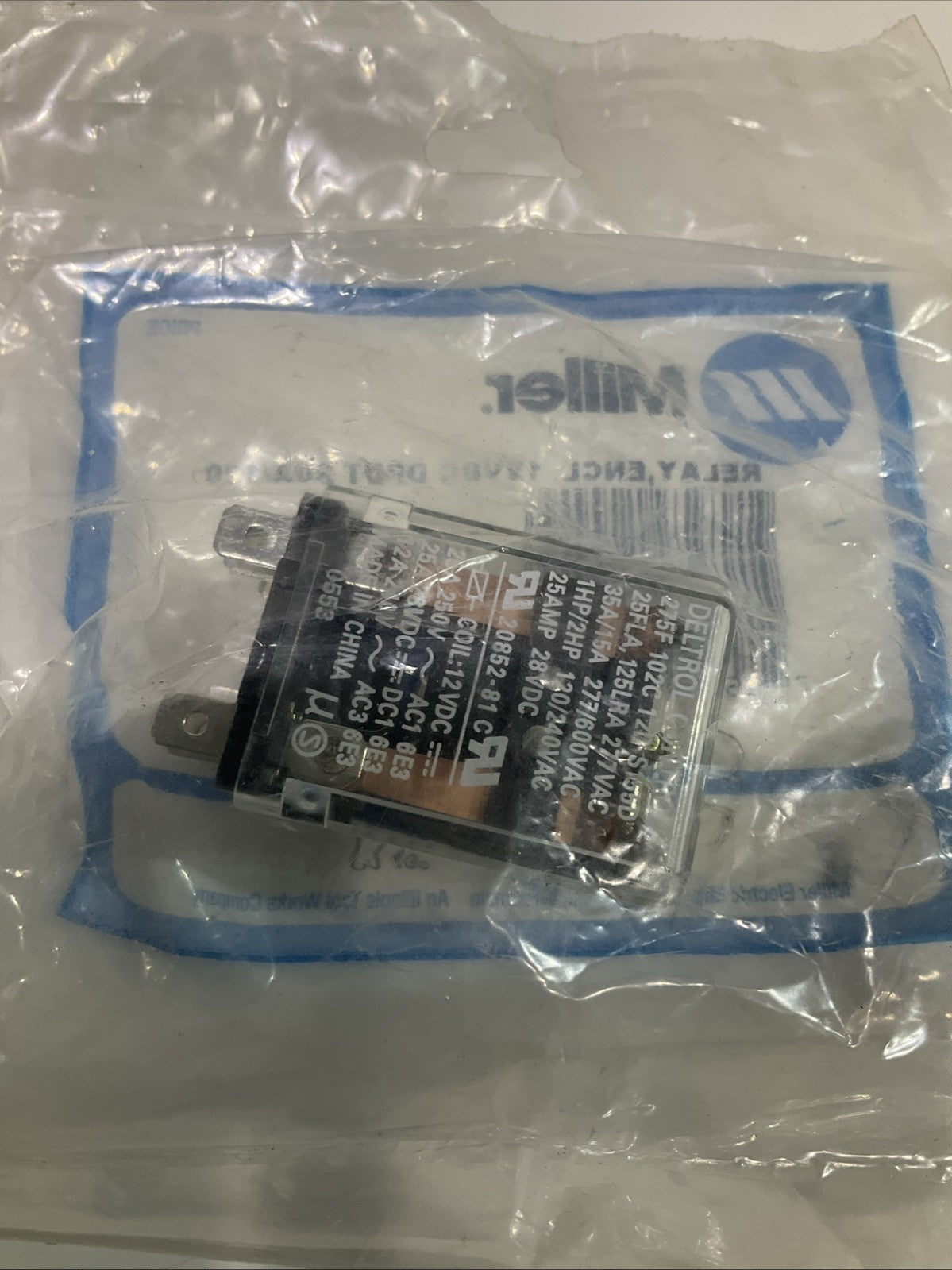 MILLER 113247 POWER RELAY ENCL 12VDC DPDT 20A/120 8PIN FLANGE Y2M