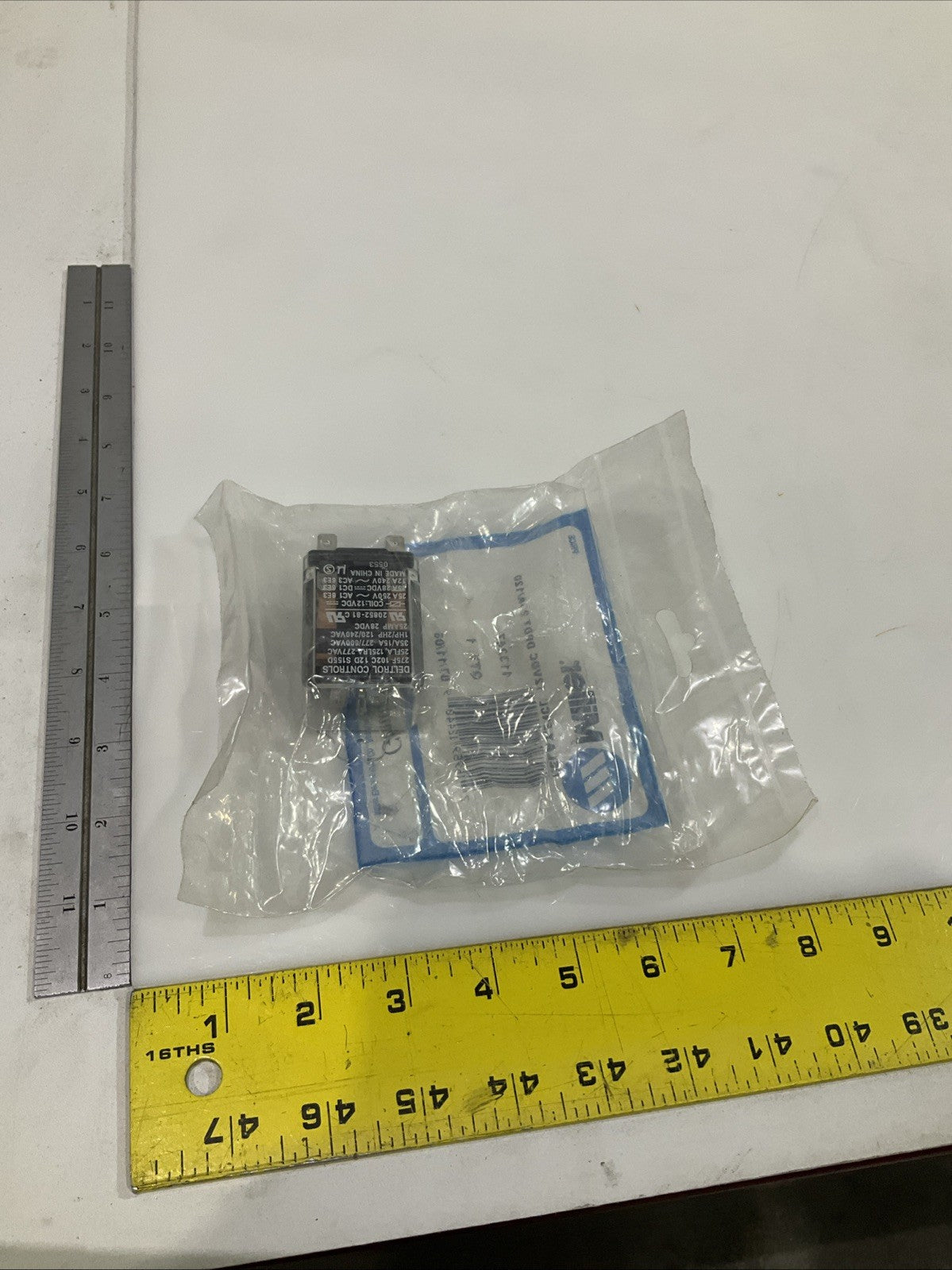 MILLER 113247 POWER RELAY ENCL 12VDC DPDT 20A/120 8PIN FLANGE Y2M