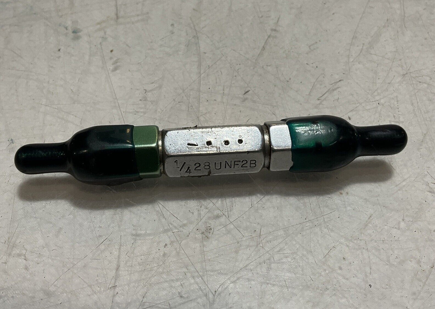 UNBRANDED 1/4-28 UNF-2B THREAD PLUG GAGE GO/NOGO .2268/.2311 333-U3S