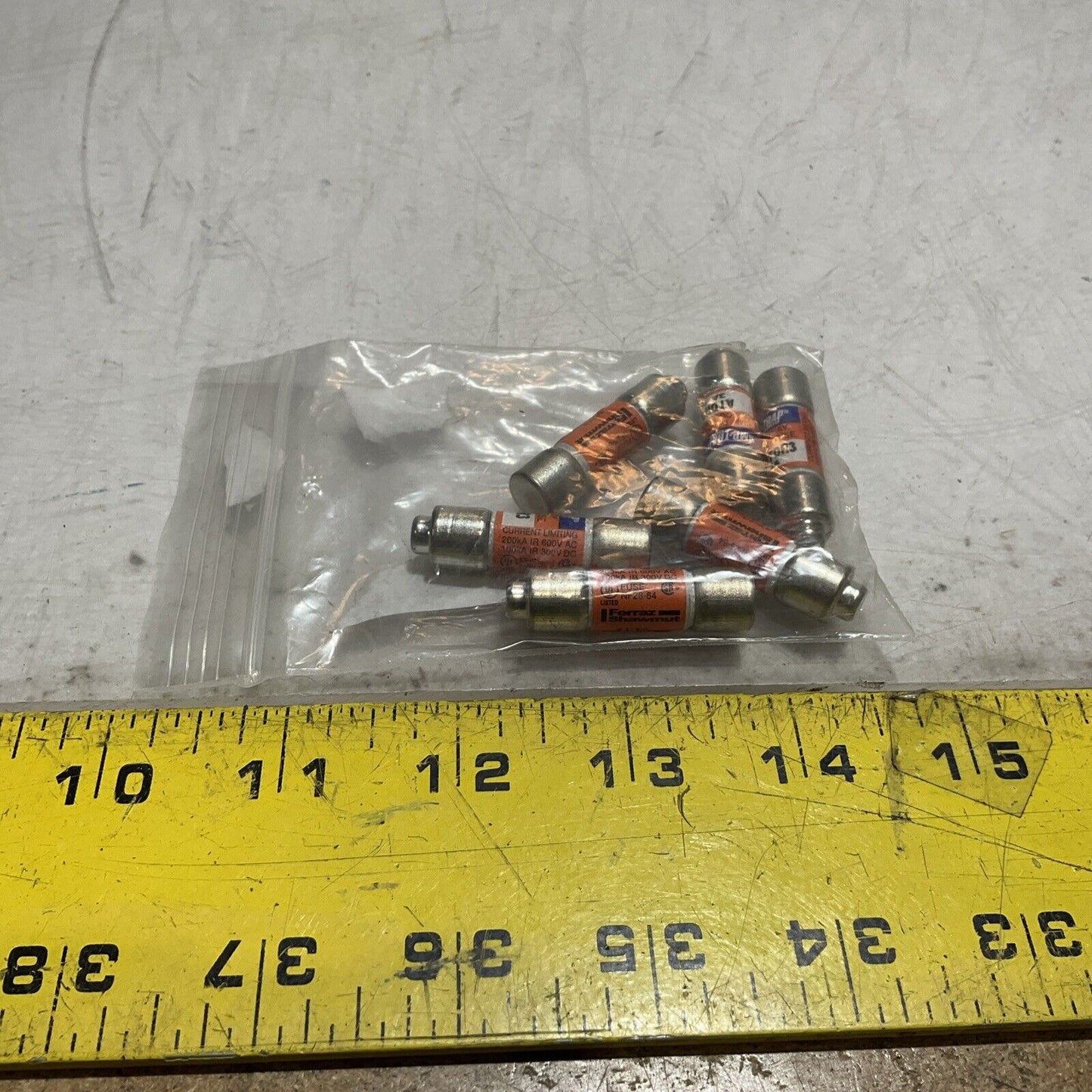 FERRAZ-SHAWMUT ATDR3 AMP-TRAP TIME DELAY LOT OF 6 U3S