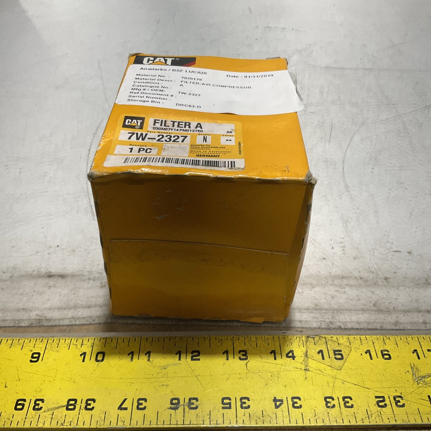 CAT - CATERPILLAR 7W-2327 ENGINE OIL COMPRESSOR FILTER LOT OF 2 U3S
