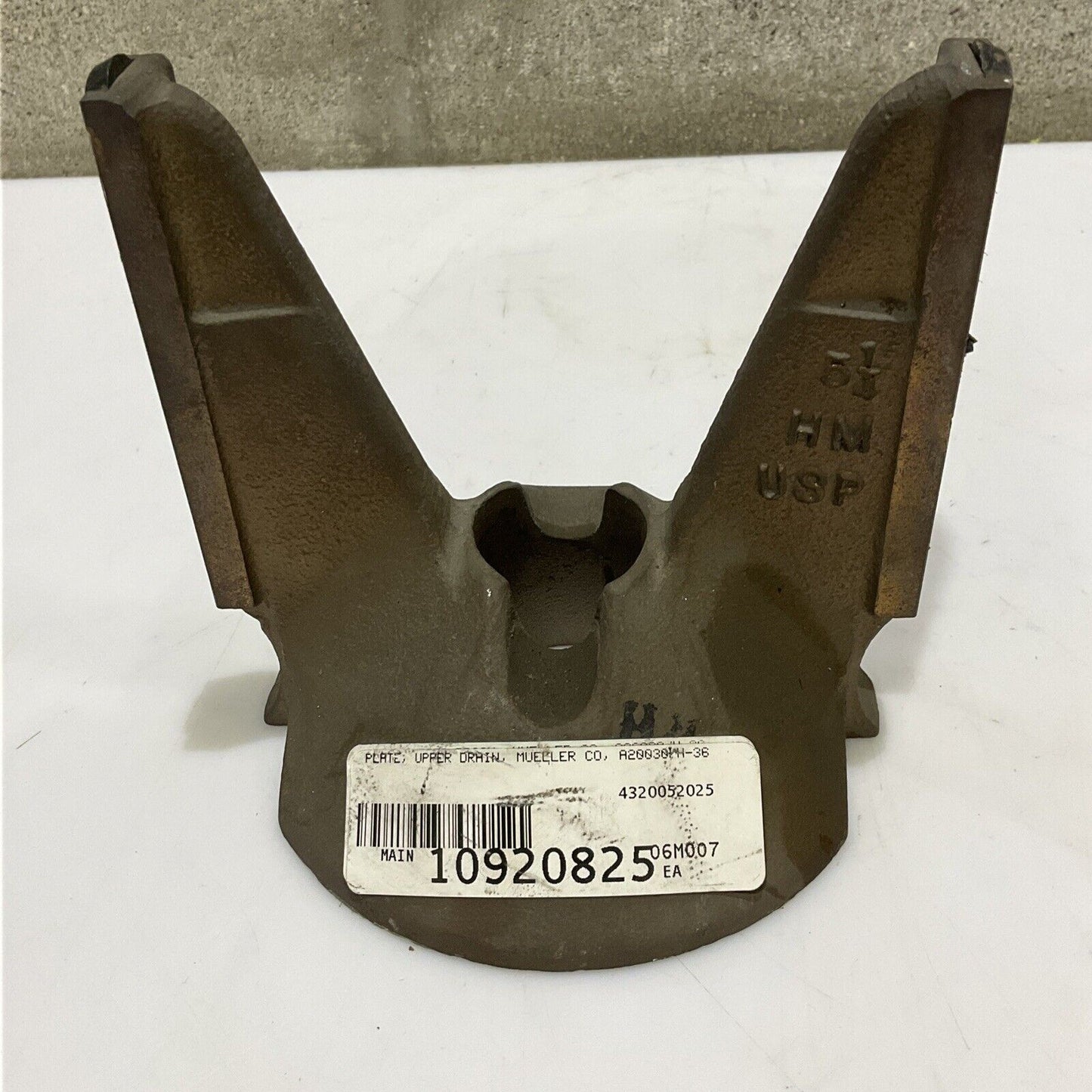 MUELLER CO A200301H-36 UPPER DRAIN PLATE 678