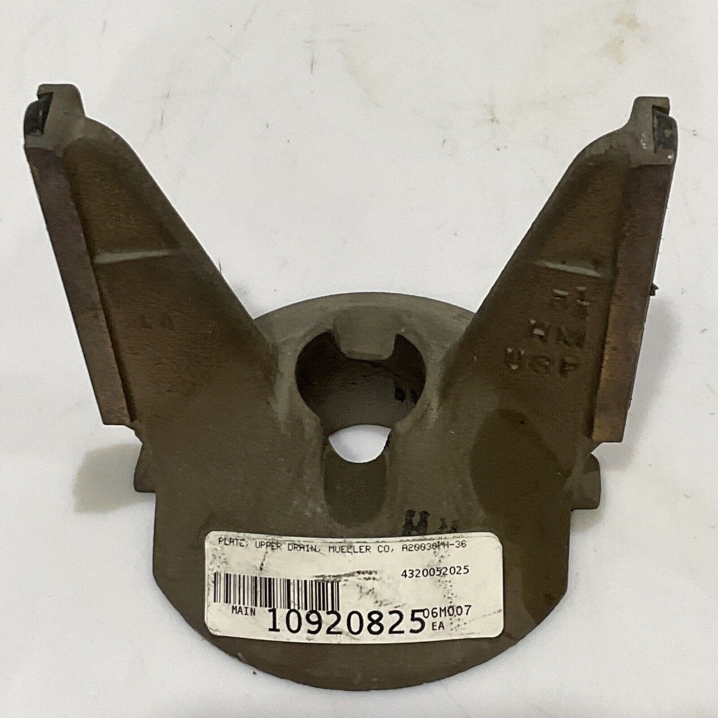 MUELLER CO A200301H-36 UPPER DRAIN PLATE 678