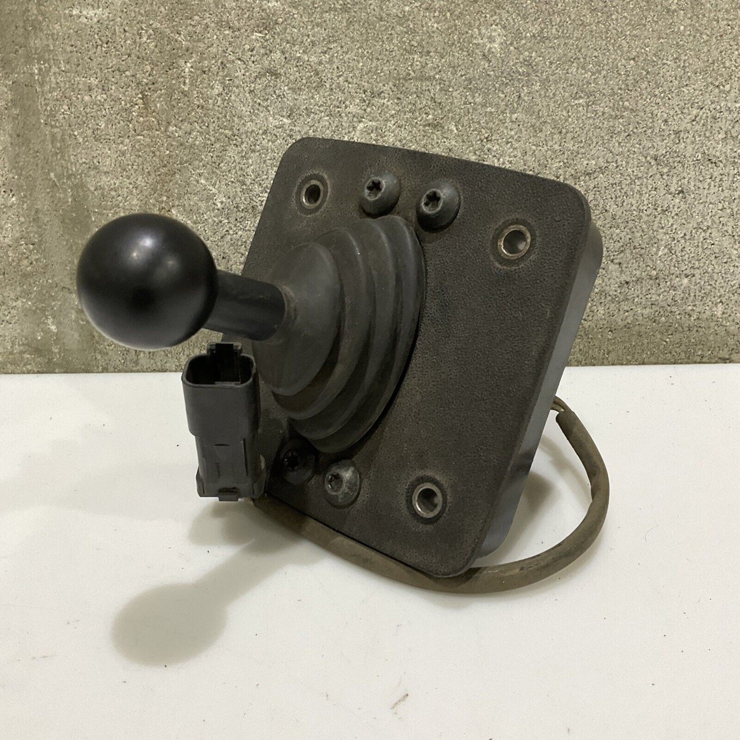 CAT 432-0047 CONTROL GROUP JOYSTICK 107