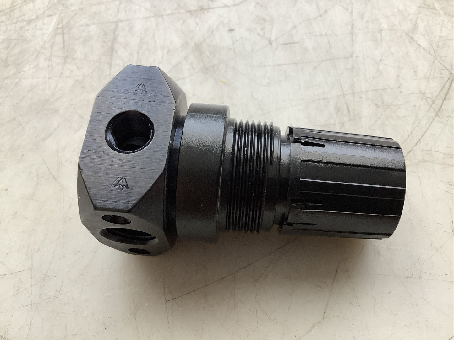 NUMATICS R12R-02 PRESSURE REGULATOR 1/4IN NPT C2H