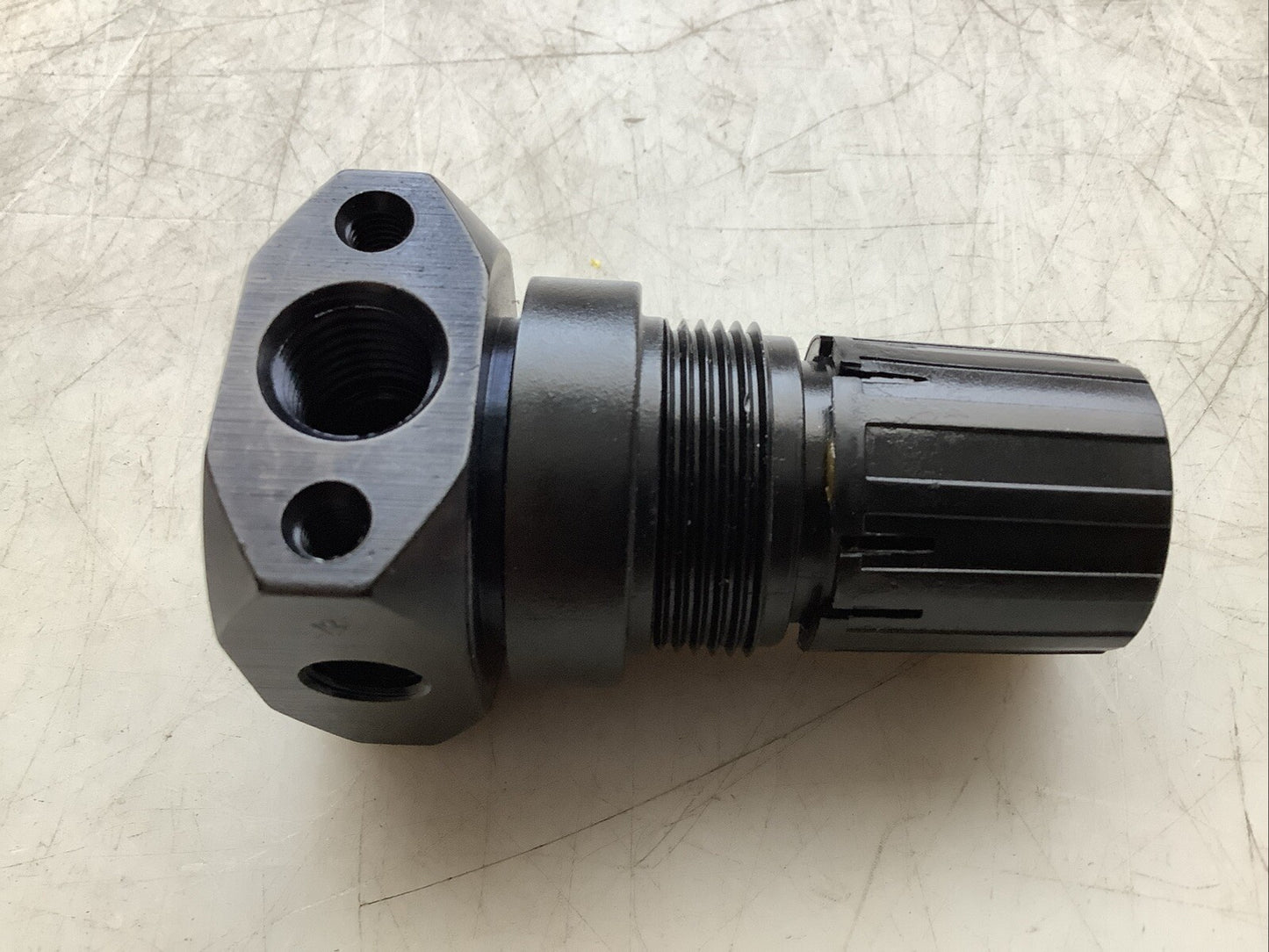 NUMATICS R12R-02 PRESSURE REGULATOR 1/4IN NPT C2H