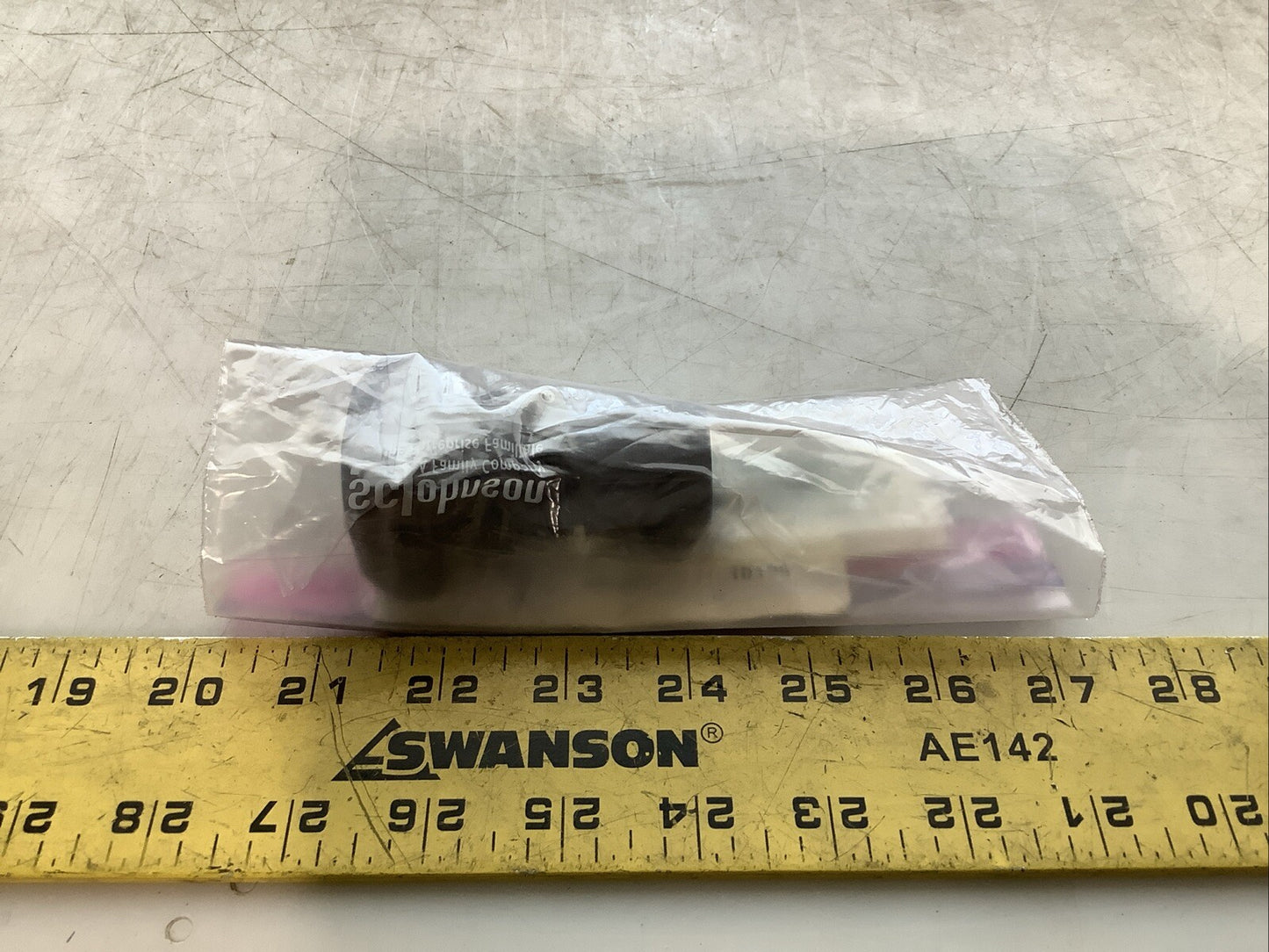 NUMATICS R12R-02 PRESSURE REGULATOR 1/4IN NPT C2H