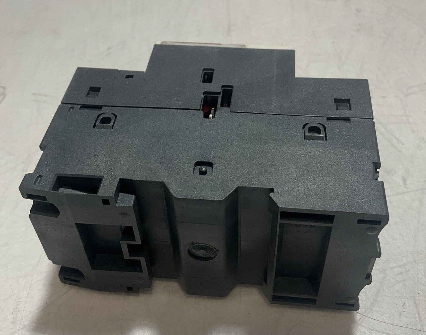 SCHNEIDER ELECTRIC GV2ME07 MOTOR CIRCUIT BREAKER 1.6-2.5A U3S