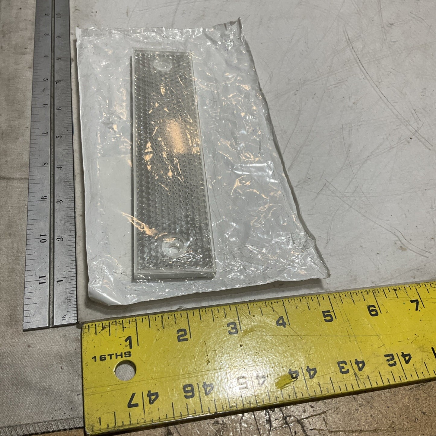 BANNER BRT-180X40A TARGET RETROREFLECTOR 180MMX40MM U3S