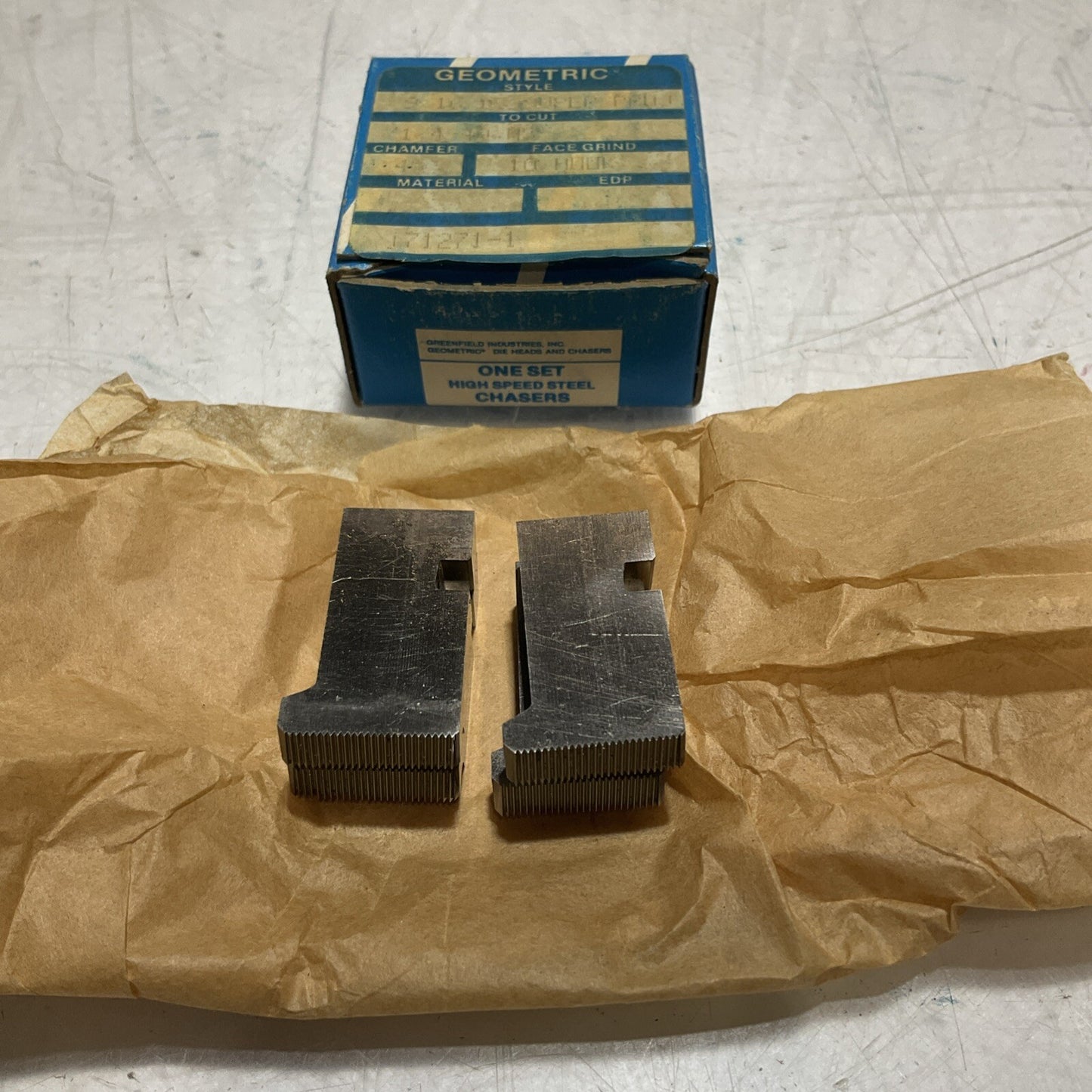 TRW GREENFIELD THREAD CHASER 9/16 D SUPER 1/4-40NS 45 CHAM 10FG 333 LOT OF 2 U3S