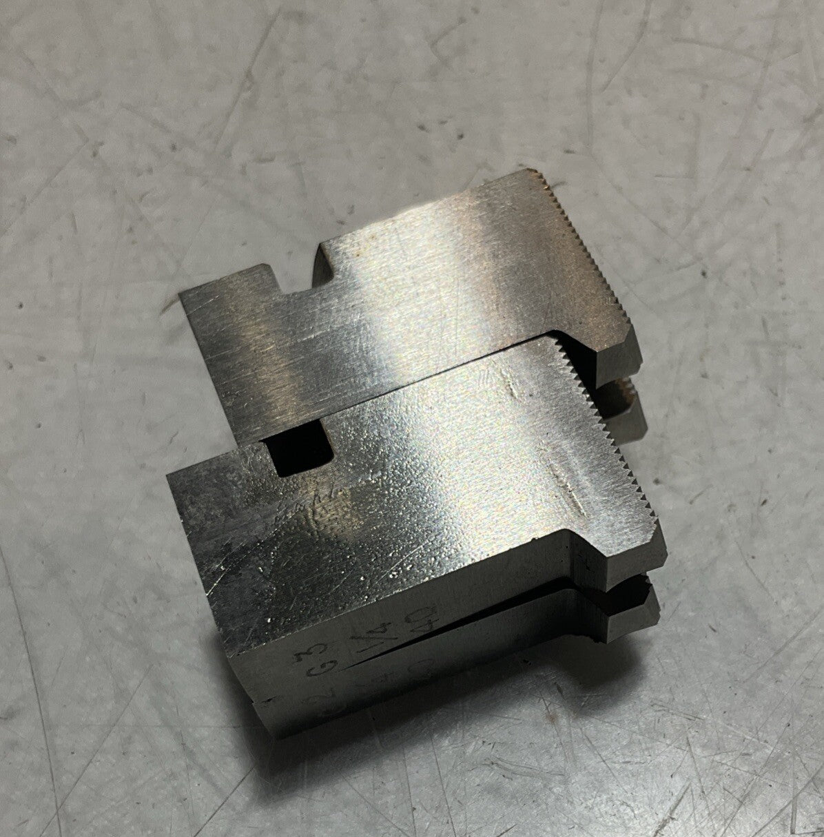 TRW GREENFIELD THREAD CHASER 9/16 D SUPER 1/4-40NS 45 CHAM 10FG 333 LOT OF 2 U3S