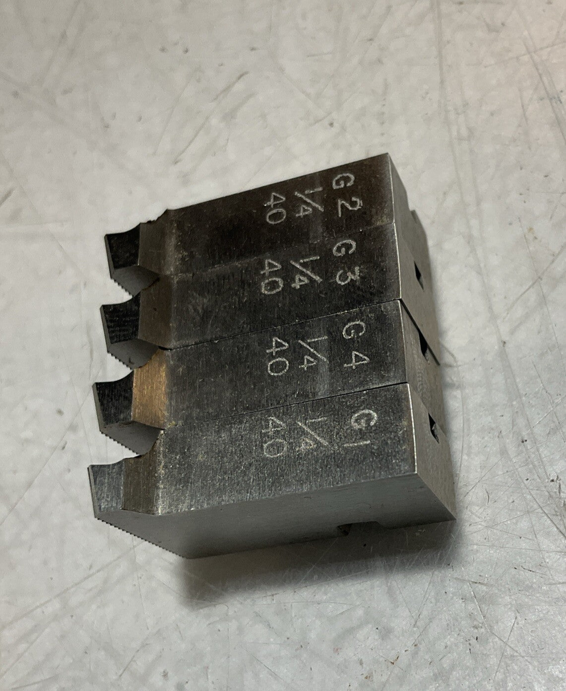 TRW GREENFIELD THREAD CHASER 9/16 D SUPER 1/4-40NS 45 CHAM 10FG 333 LOT OF 2 U3S