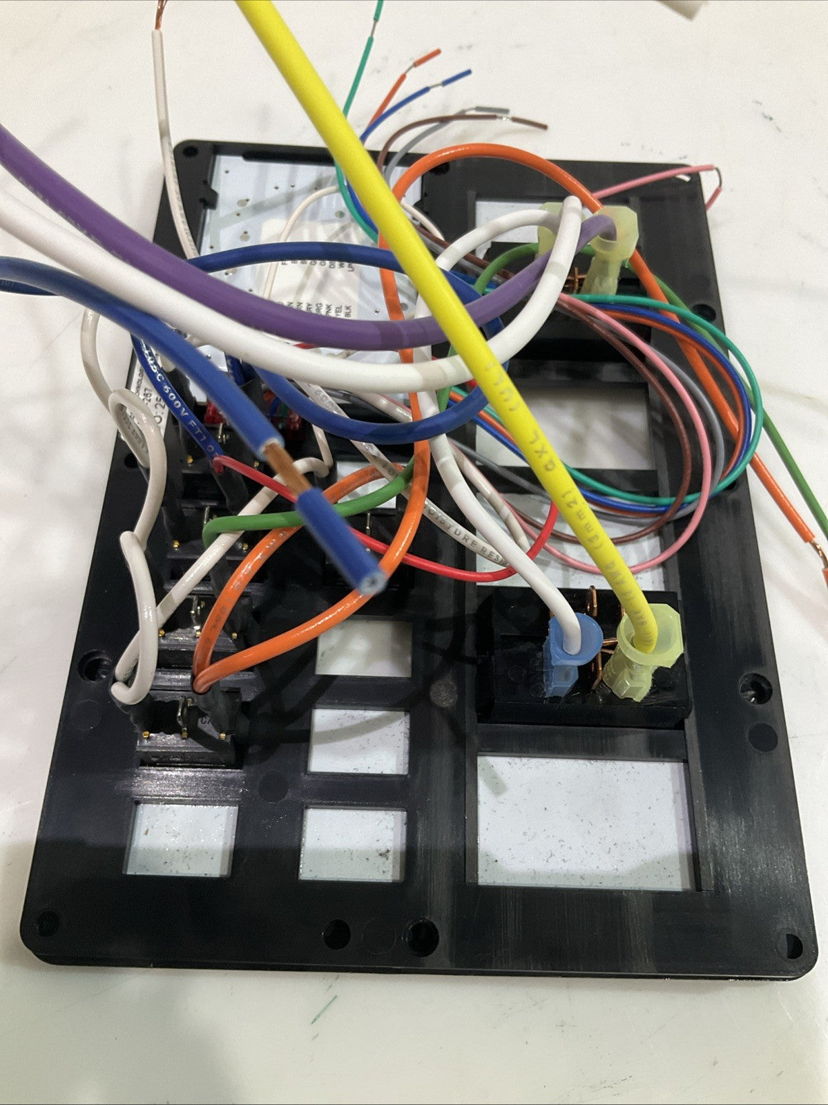 AMERICAN TECHNOLOGY COMPONENTS RV AT-MSP-267 MULTI-SWITCH CONTROL PANNEL Y2M