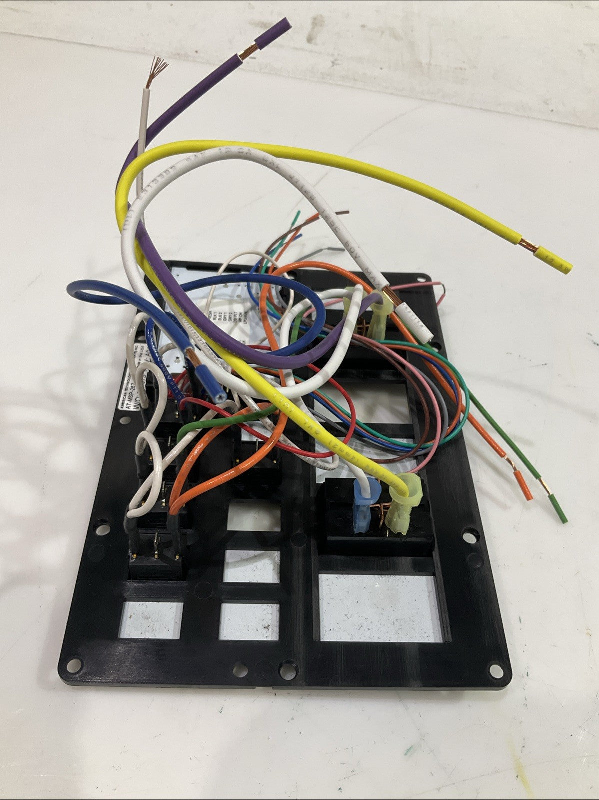 AMERICAN TECHNOLOGY COMPONENTS RV AT-MSP-267 MULTI-SWITCH CONTROL PANNEL Y2M